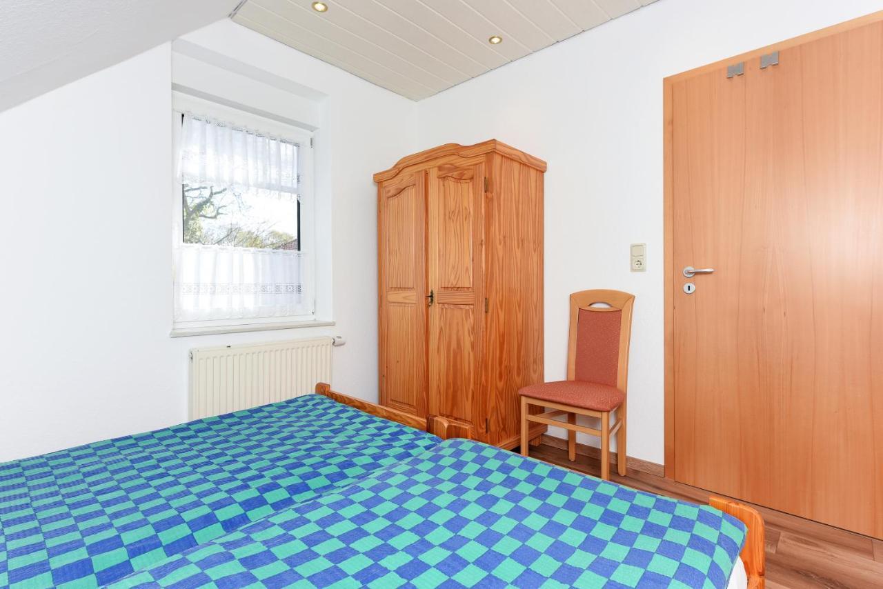 Ferienwohnung Wattgefluester エセンス エクステリア 写真