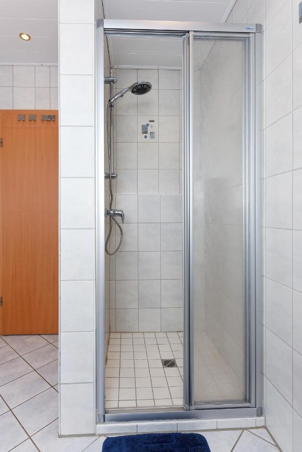 Ferienwohnung Wattgefluester エセンス エクステリア 写真