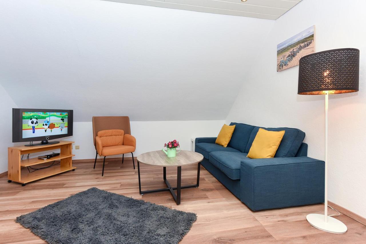 Ferienwohnung Wattgefluester エセンス エクステリア 写真