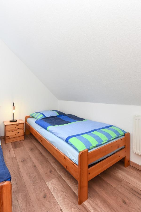 Ferienwohnung Wattgefluester エセンス エクステリア 写真