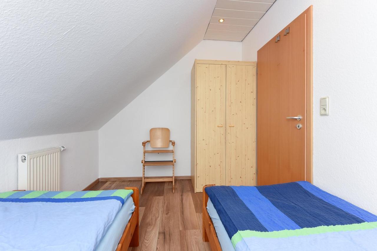Ferienwohnung Wattgefluester エセンス エクステリア 写真
