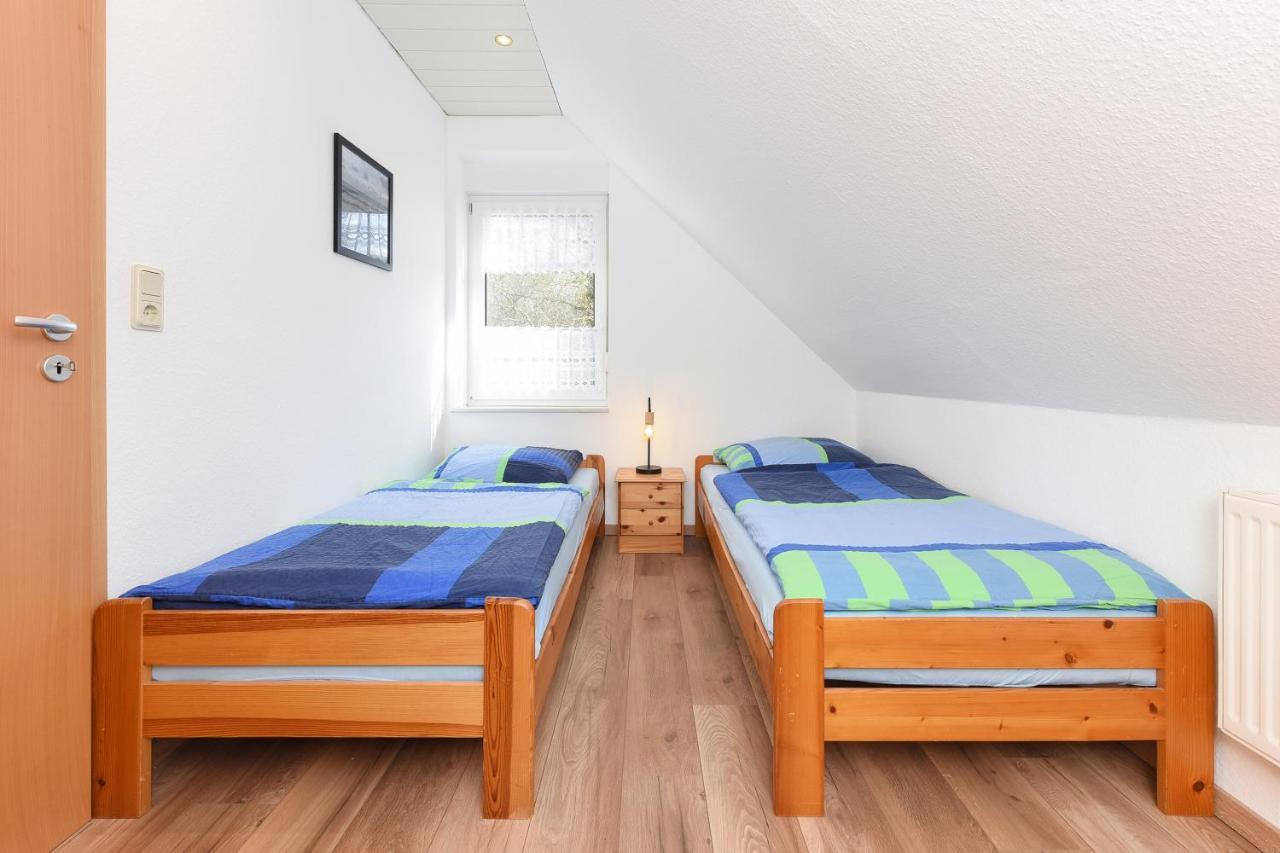 Ferienwohnung Wattgefluester エセンス エクステリア 写真
